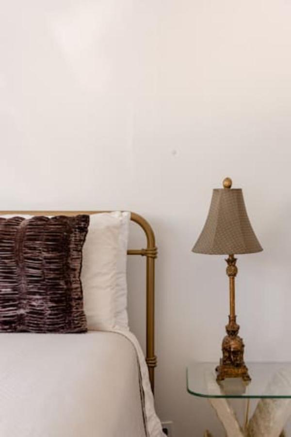 Oasis 3 Near Dfw Airport With Mediterranean Setting Irving Exteriör bild