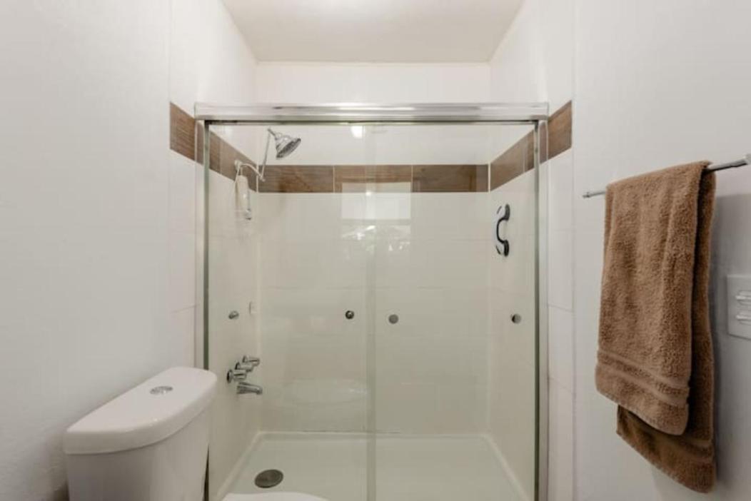 Oasis 3 Near Dfw Airport With Mediterranean Setting Irving Exteriör bild