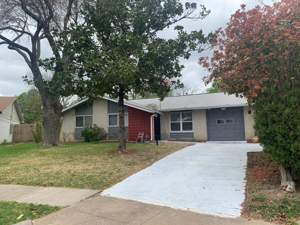 Oasis 3 Near Dfw Airport With Mediterranean Setting Irving Exteriör bild